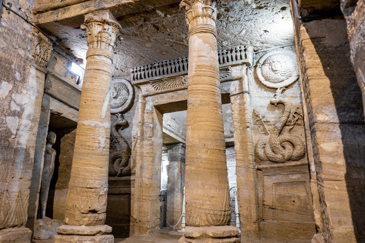 The-Catacombs-Of-Kom-El-Shuqqafa