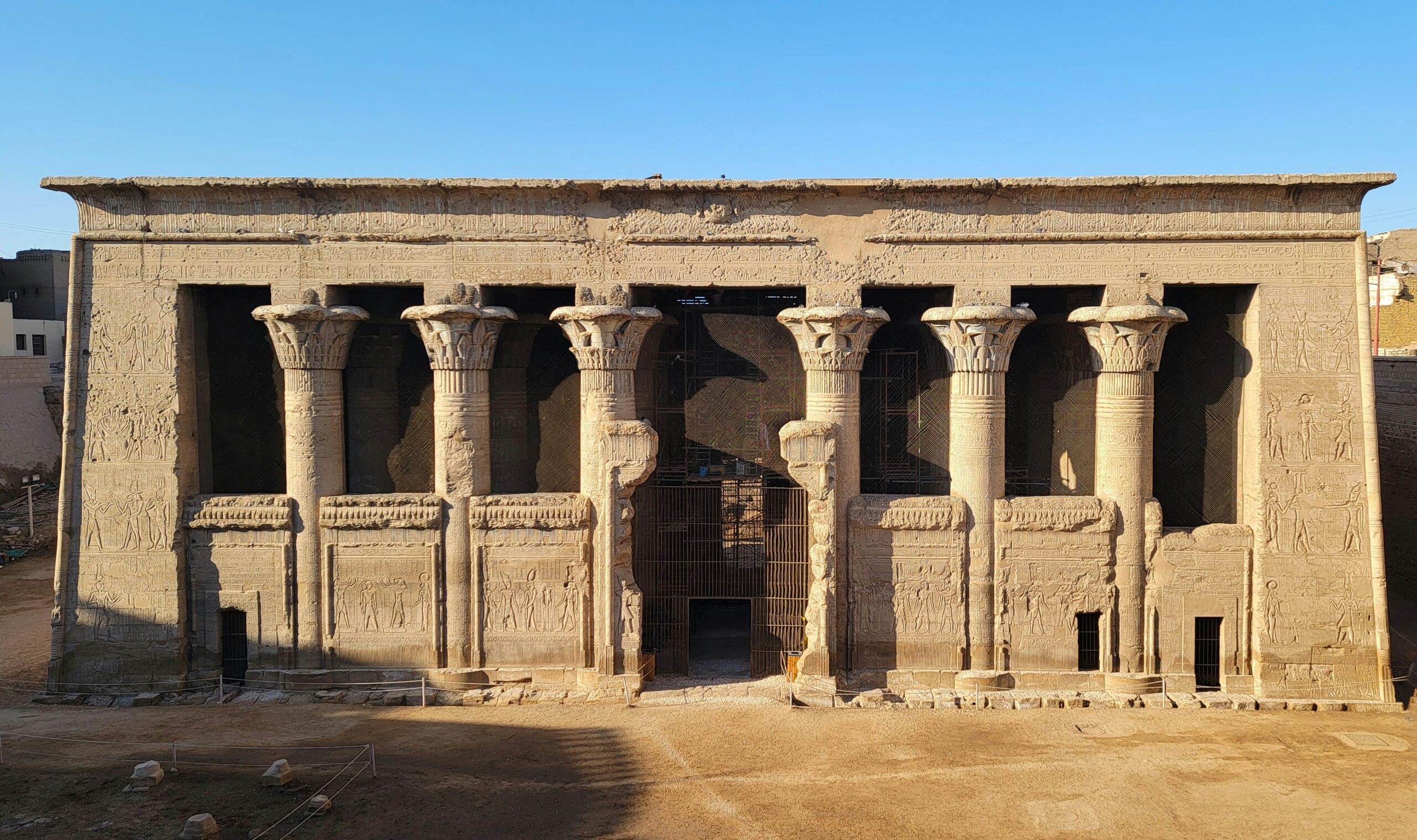 Temple-Of-Esna