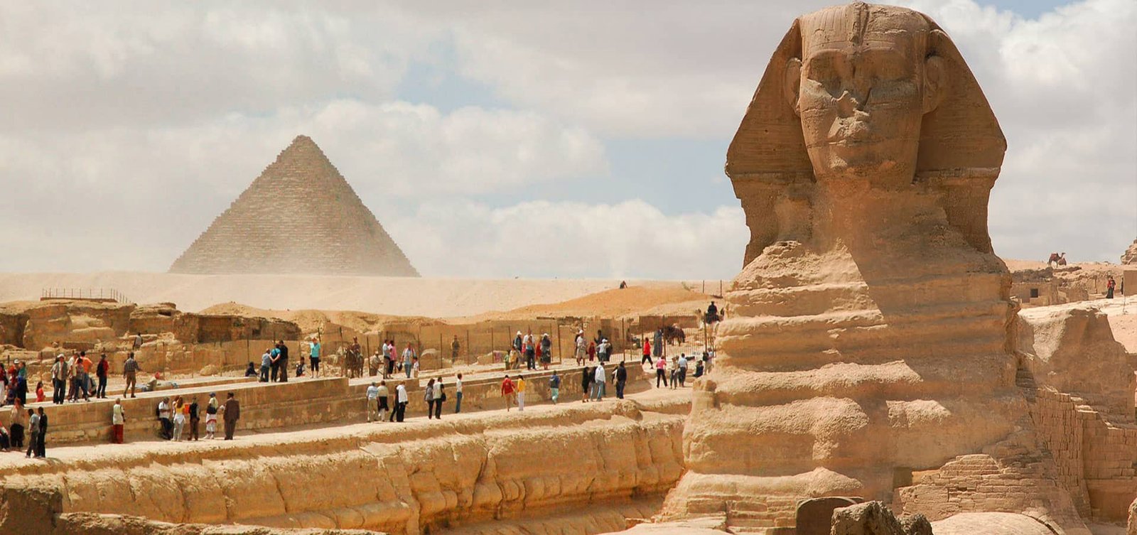1 day tour pyramids sphinx and Egyptian museum Cairo