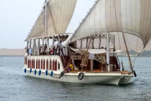 5 Days luxury Dahabiya Nile Cruise Luxor to Aswan