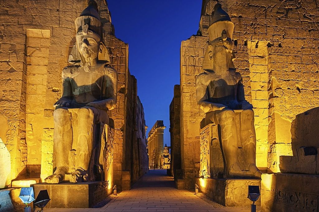 discover beauty of Luxor and Abu Simbel in 2 days from hurghada
