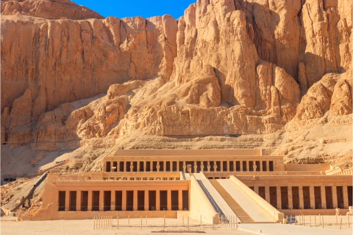 hatshepsut_temple_luxor_Egypt