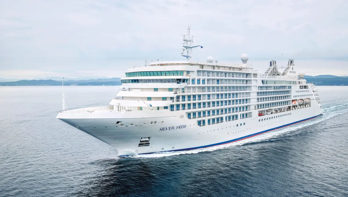 Silver-Moon-At-Alexandria-Port-For-1-Day-Tour