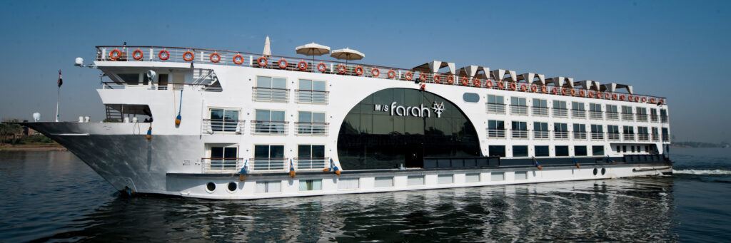Luxury Dahabiya Nile Cruises Vs. Large Cruise Ships